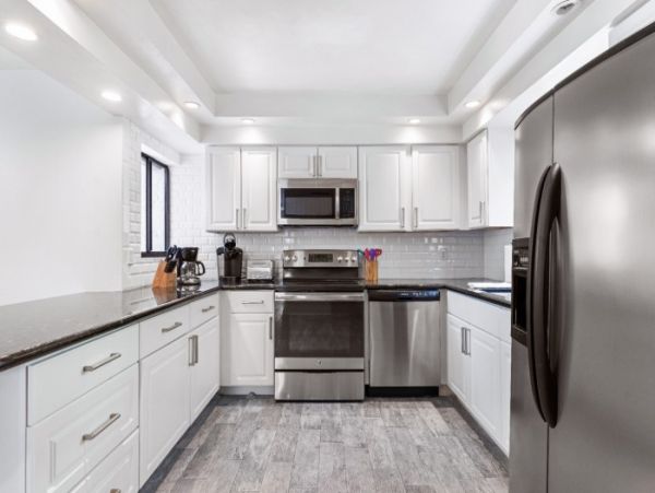 Beachfront Three Bedroom Condo Sleeps Eight Guests