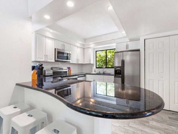 Beachfront Three Bedroom Condo Sleeps Eight Guests