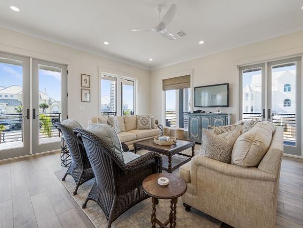 Navarre Vacation Home Gulf Views Sleeps 12 Guests