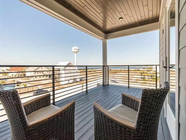 Navarre Vacation Home Gulf Views Sleeps 12 Guests