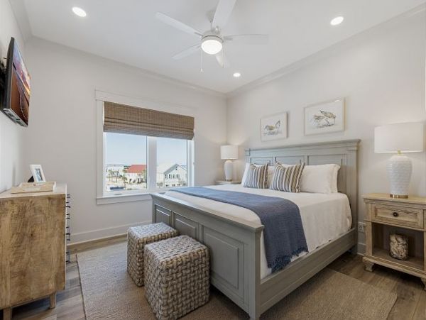 Navarre Vacation Home Gulf Views Sleeps 12 Guests