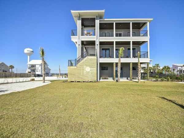 Navarre Vacation Home Gulf Views Sleeps 12 Guests