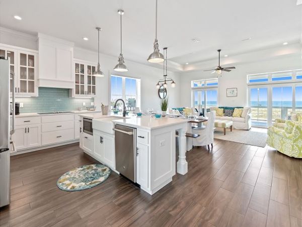 Fabulous Five Bedroom Vacation Rental in Navarre