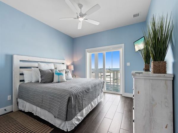 Fabulous Five Bedroom Vacation Rental in Navarre