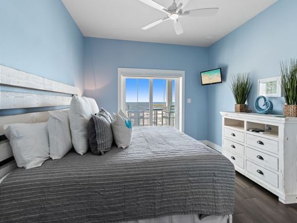 Fabulous Five Bedroom Vacation Rental in Navarre