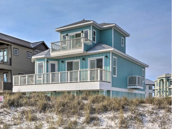 Stunning Three bedroom Beach Home Wonderful Views of the Water