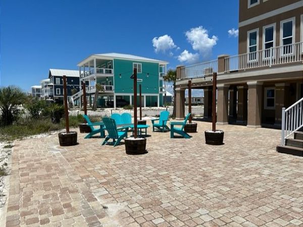 Navarre Vacation Home With Four Bedrooms & Gulf Views