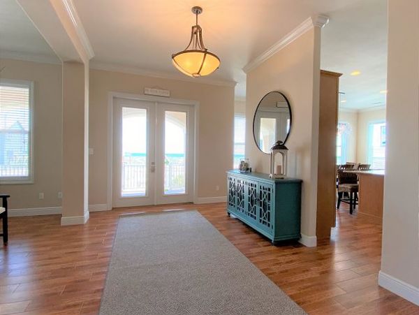 Navarre Vacation Home With Four Bedrooms & Gulf Views