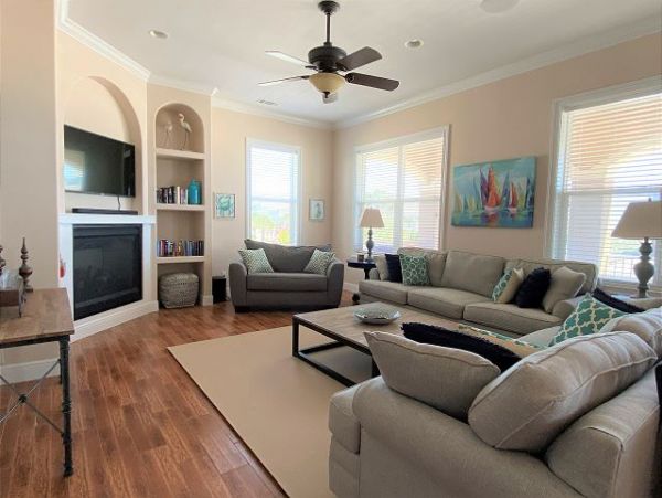 Navarre Vacation Home With Four Bedrooms & Gulf Views