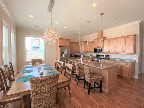 Navarre Vacation Home With Four Bedrooms & Gulf Views