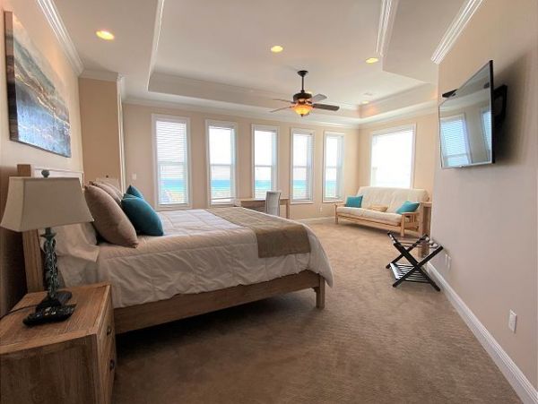 Navarre Vacation Home With Four Bedrooms & Gulf Views