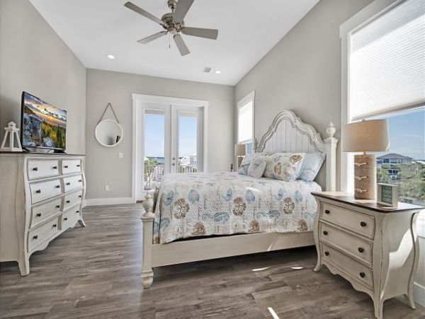 Navarre Beachfront with Private Pool