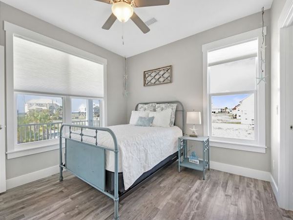 Navarre Beachfront with Private Pool