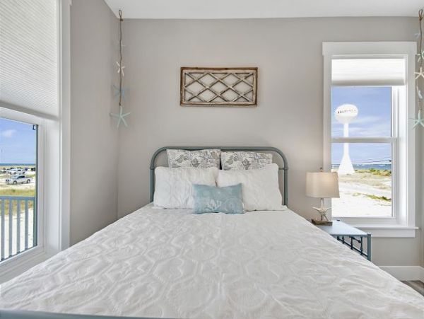 Navarre Beachfront with Private Pool