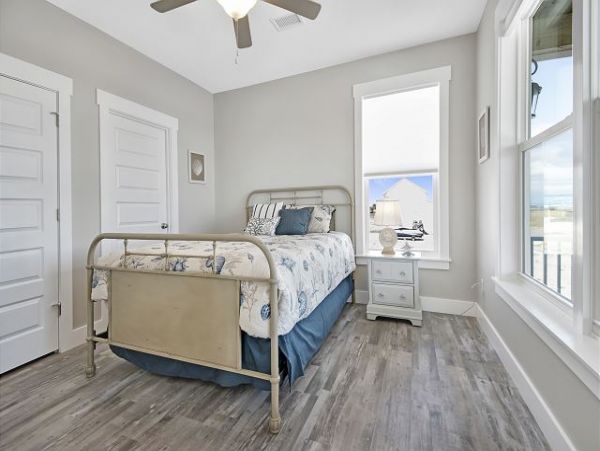 Navarre Beachfront with Private Pool