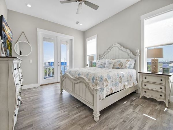 Navarre Beachfront with Private Pool