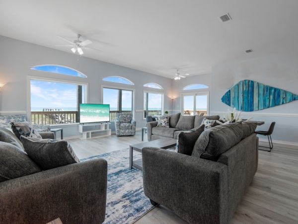 Beachfront Luxury Vacation Home in Navarre Beach