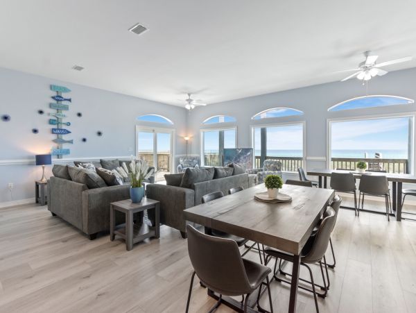 Beachfront Luxury Vacation Home in Navarre Beach