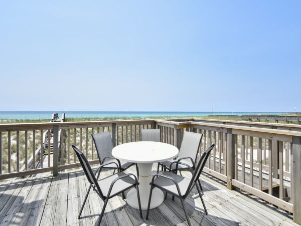 Beachfront Luxury Vacation Home in Navarre Beach