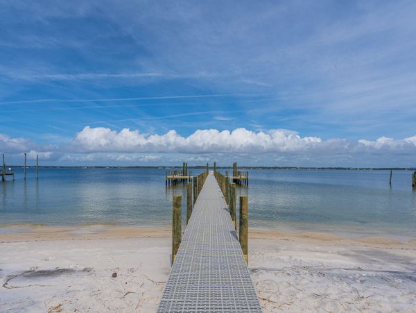 Wonderful Beach House with Water View and 5 Bedrooms