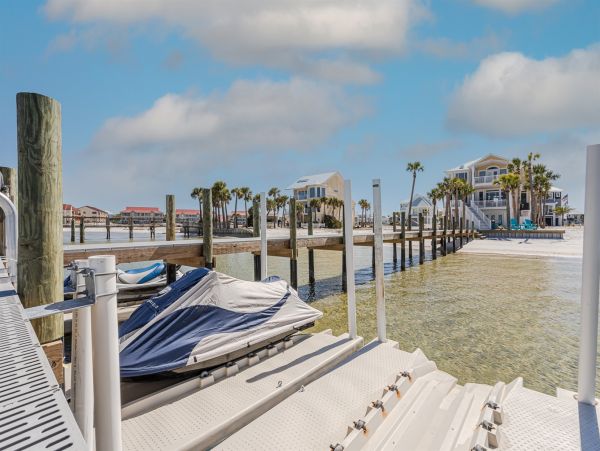 Wonderful Beach House with Water View and 5 Bedrooms - additional view, photo 4