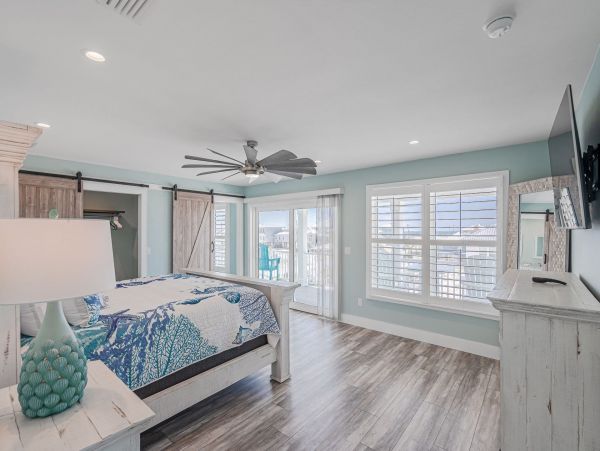 Beautiful 4 Bedroom Vacation Home in Navarre Beach