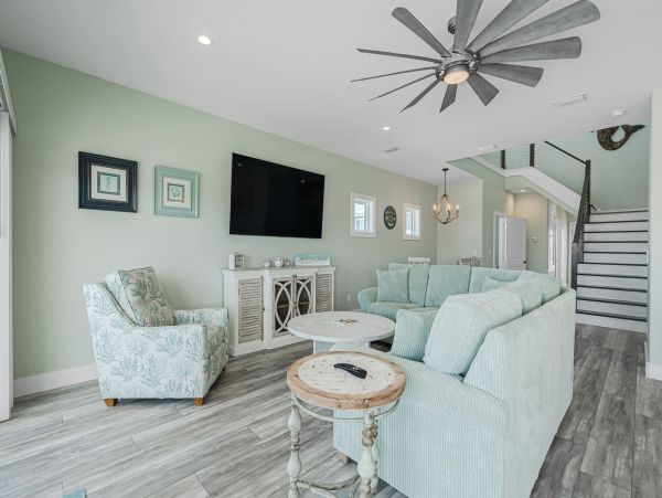 Beautiful 4 Bedroom Vacation Home in Navarre Beach