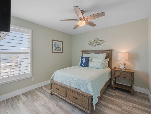 Beautiful 4 Bedroom Vacation Home in Navarre Beach