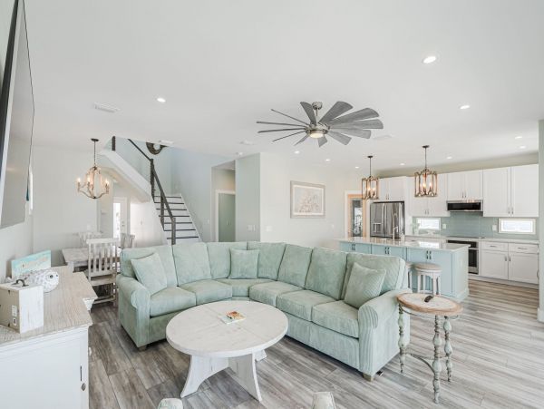 Beautiful 4 Bedroom Vacation Home in Navarre Beach