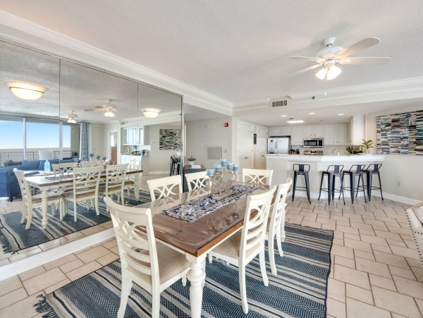 Luxurious Gulf Coast Condo with Stunning Views Navarre Beach Retreat