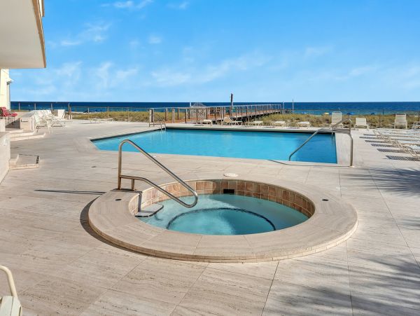 Luxurious Gulf Coast Condo with Stunning Views Navarre Beach Retreat