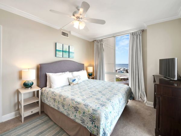 Luxurious Gulf Coast Condo with Stunning Views Navarre Beach Retreat