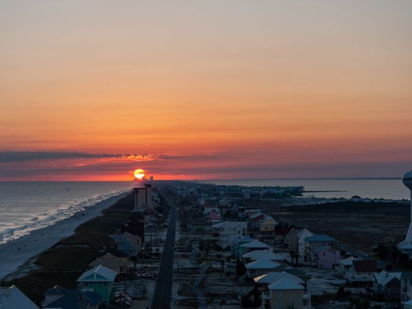 Luxurious Gulf Coast Condo with Stunning Views Navarre Beach Retreat