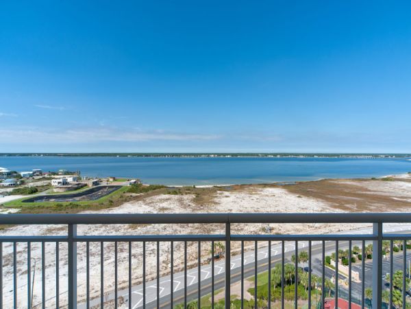 Luxurious Gulf Coast Condo with Stunning Views Navarre Beach Retreat