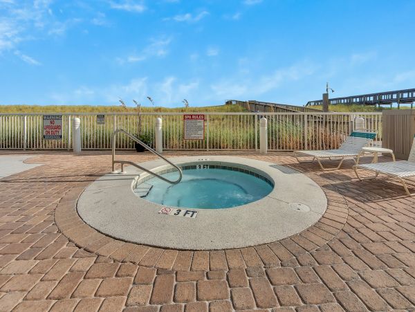 Navarre Beach Vacation Rental - Gulf Front Condo with Balcony & Pools