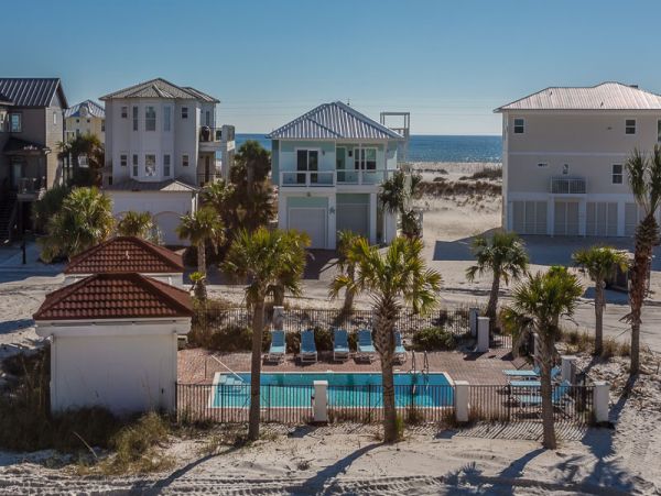 Exclusive Navarre beachfront House