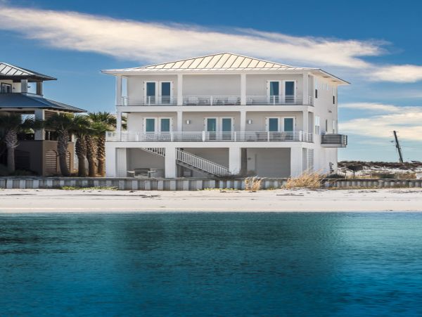 Exclusive Navarre beachfront House