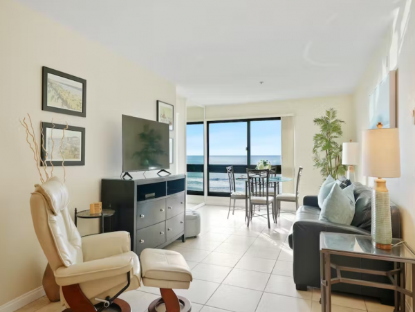Oceanfront San Diego 2 Bedroom Penthouse