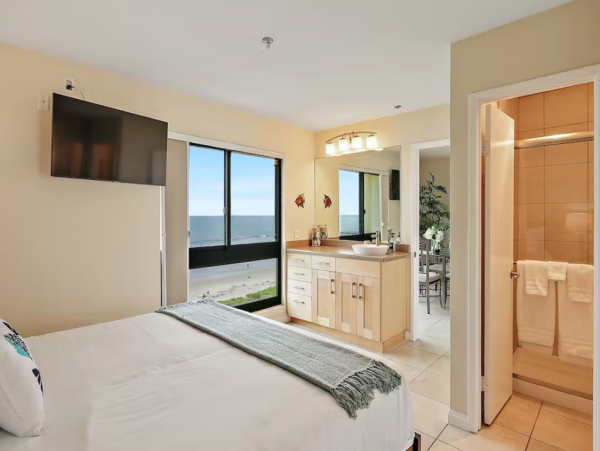 Oceanfront San Diego 2 Bedroom Penthouse