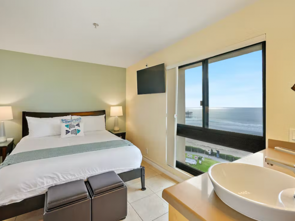 Oceanfront San Diego 2 Bedroom Penthouse