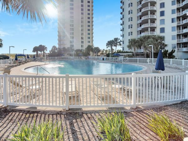 Navarre Beach Vacation Rental - Gulf Front Condo with Pool & Balcony