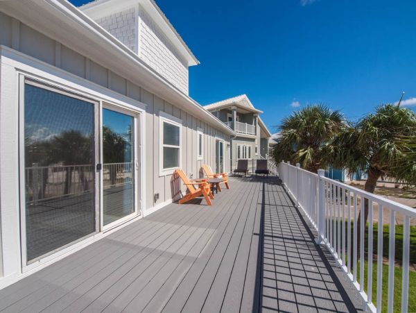 Stunning Navarre Beach Waterfront Home for Large Groups