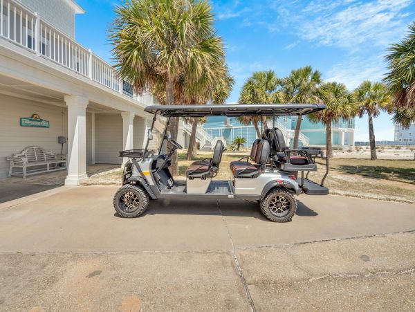 Stunning Navarre Beach Waterfront Home for Large Groups
