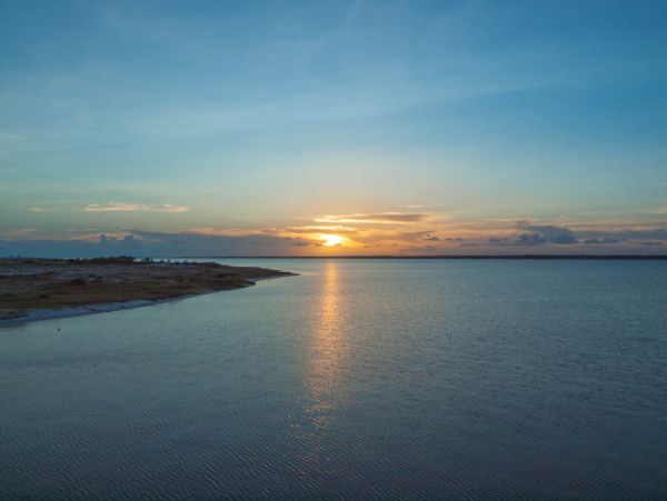 Stunning Navarre Beach Waterfront Home for Large Groups