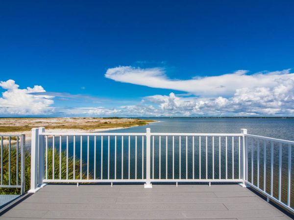 Stunning Navarre Beach Waterfront Home for Large Groups