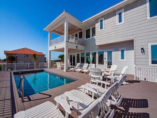 Luxury Gulf Coast Vacation Rental 7-Bedroom Beachfront Estate with Pool