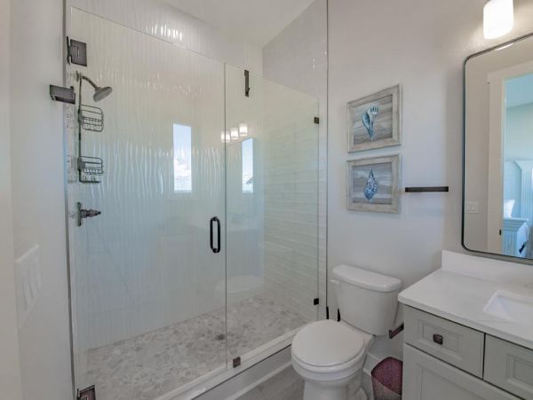 Luxury Gulf Coast Vacation Rental 7-Bedroom Beachfront Estate with Pool