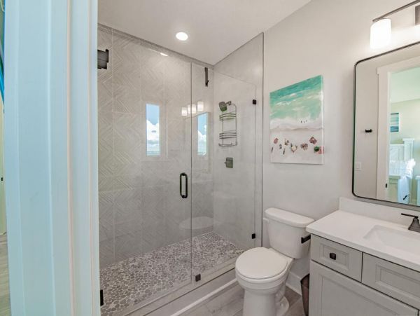 Luxury Gulf Coast Vacation Rental 7-Bedroom Beachfront Estate with Pool