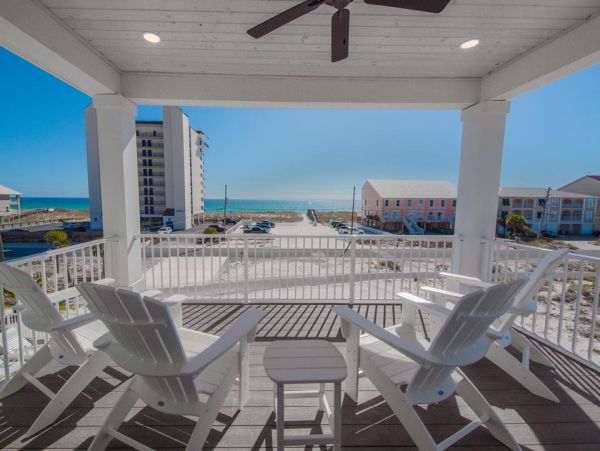 Luxury Gulf Coast Vacation Rental 7-Bedroom Beachfront Estate with Pool