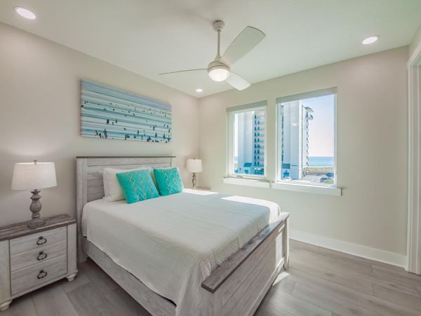 Luxury Gulf Coast Vacation Rental 7-Bedroom Beachfront Estate with Pool